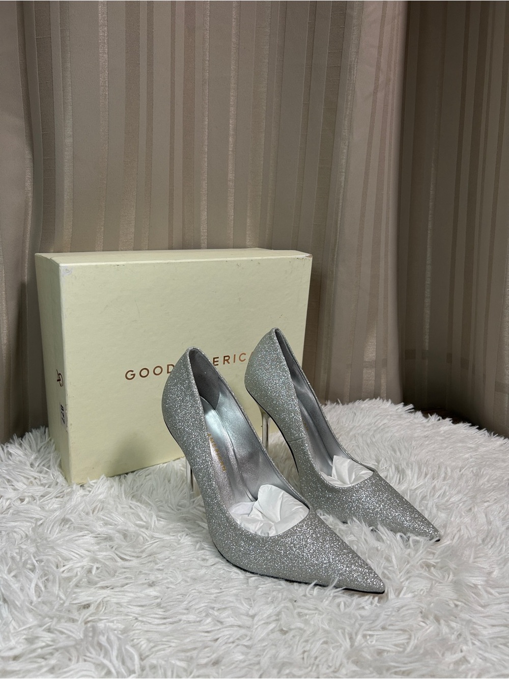 Good American Emma Glitter Pointed-Toe Heel